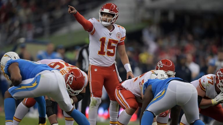 Mahomes aplaude a mexicanos y compara al Estadio Azteca con el Super Bowl